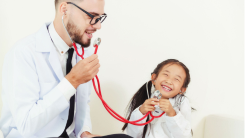 7 Tips to Ease Your Child's Stress About the Doctor image